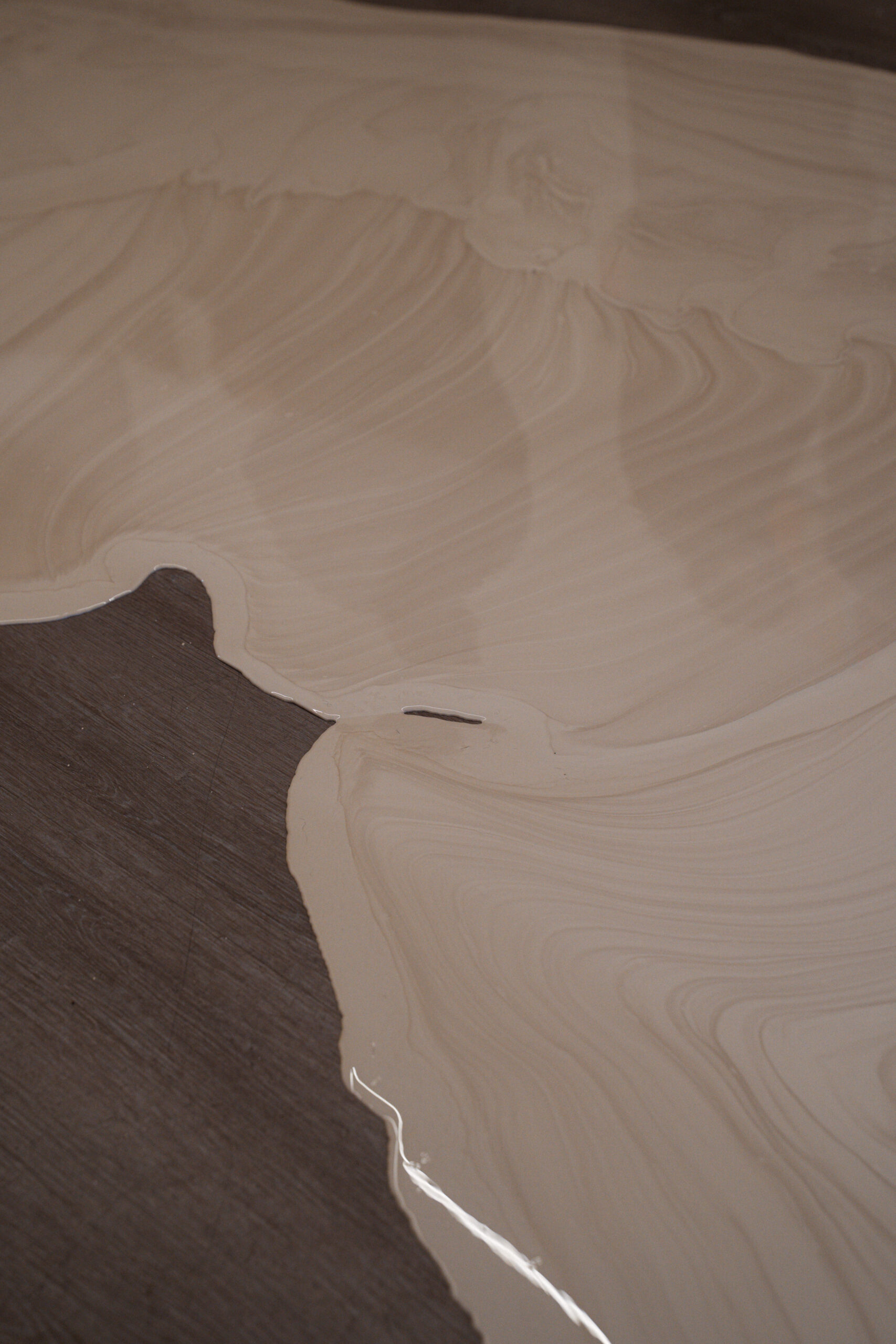 Pouring by Laura Mahnke Foto Lorenz Wendt